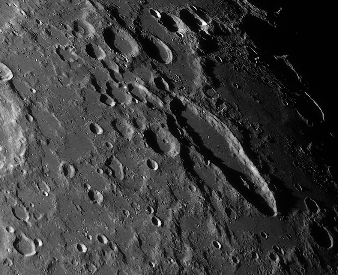 Onjala Observatory Mondatlas II, Lunare Mare, Krater, Rillen, Berghänge